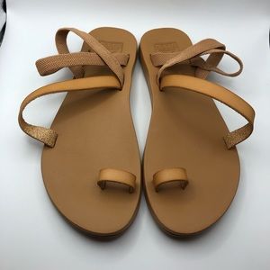 Reef tan strappy sandals womens size 7